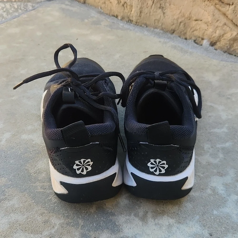 Nike Black Sneakers Shoes Size 6.5